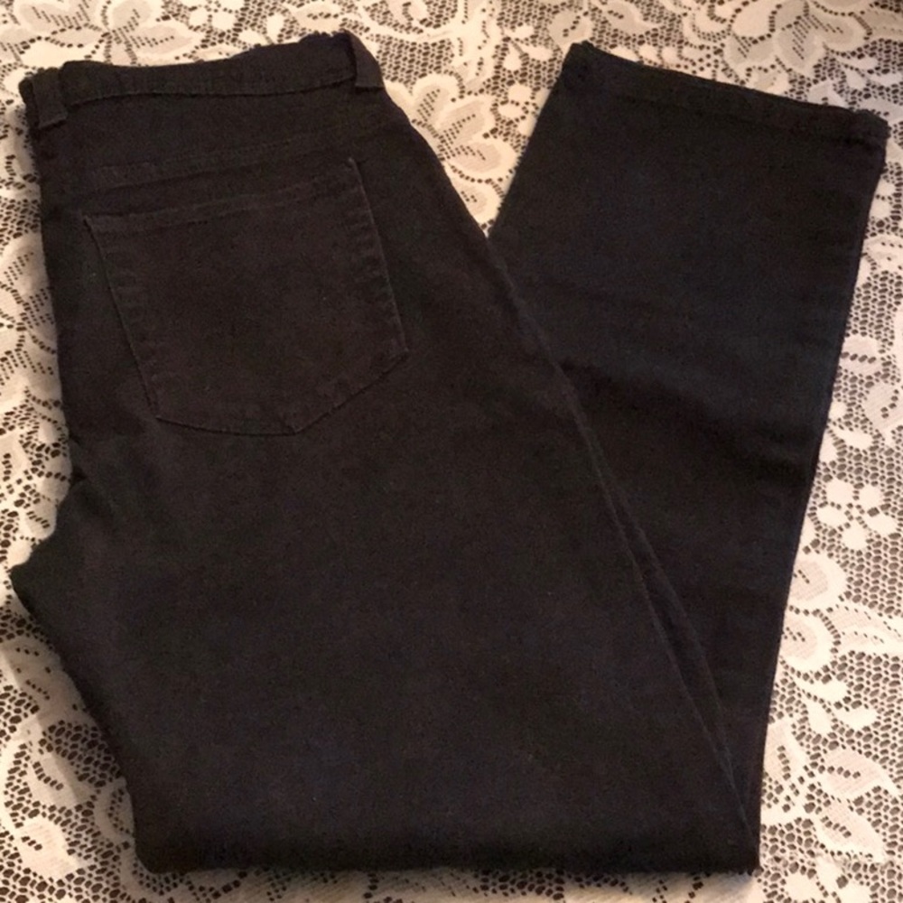 Amanda 8 Short Black Denims